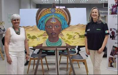 Sicredi recebe mostra de arte sobre mulheres africanas 
